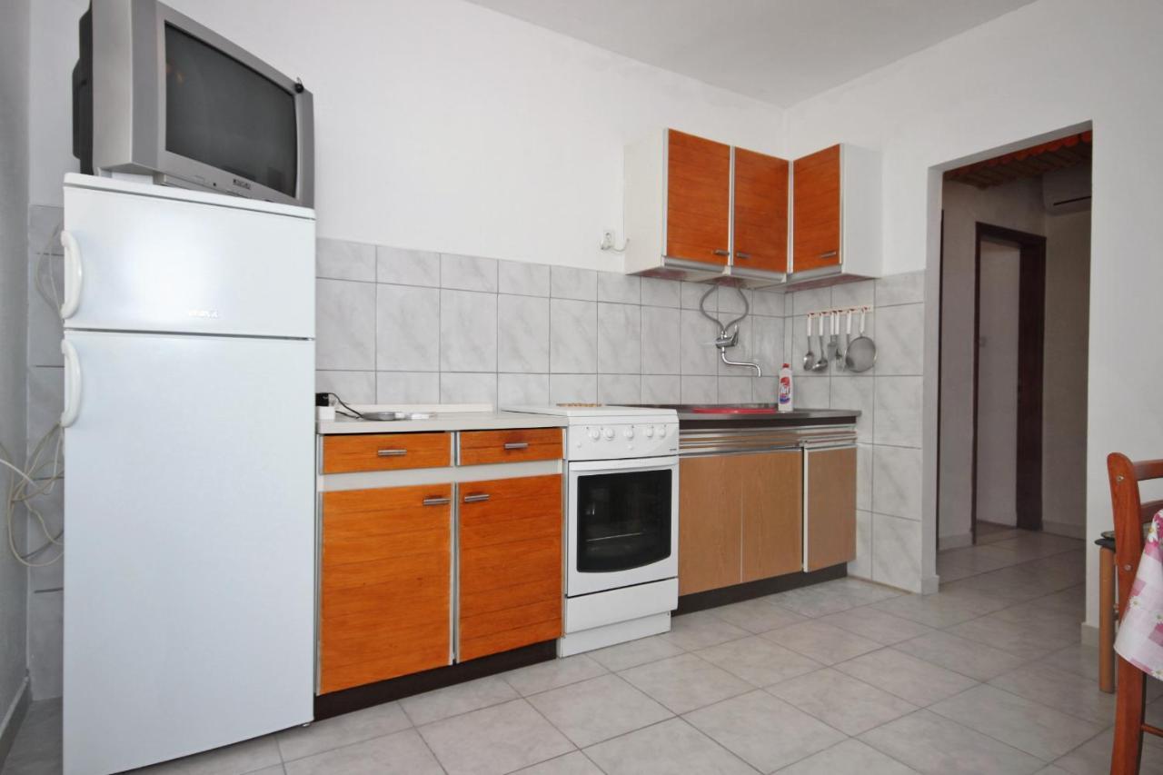 Apartments By The Sea Metajna, Pag - 6351 Exterior photo